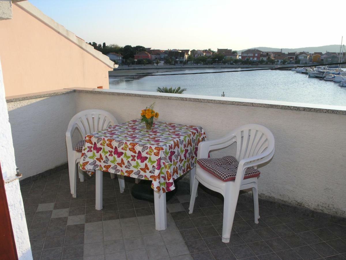 Vala Apartmani بيبينيا المظهر الخارجي الصورة